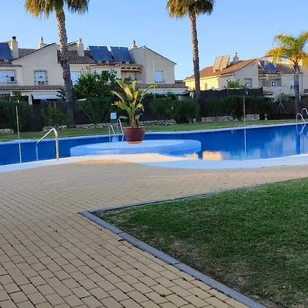 Casa En Campo De Golf Cerca De La Playa