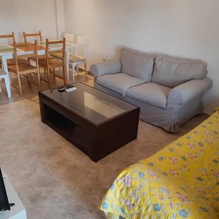 Casa En Campo De Golf Cerca De La Playa